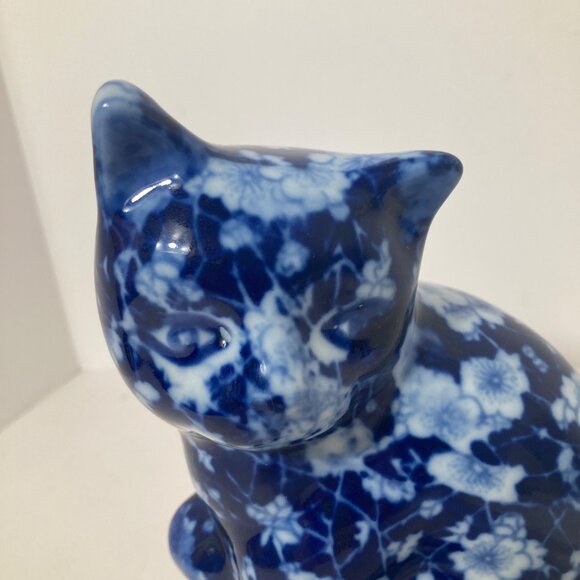 Vintage Porcelain Ceramic Blue Floral Cat‎ 6 x 6.75" Signed - Picture 2 of 8